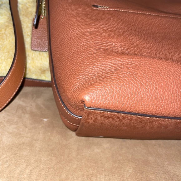 Coach - Picture 3 of 6